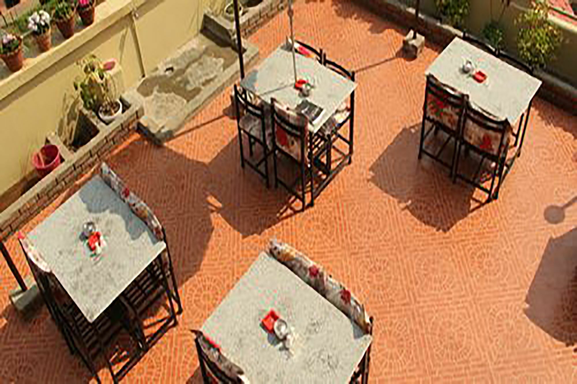 Hotel Half Moon Покхара Екстер'єр фото
